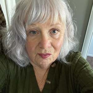 Meet your Posher, Leslie
